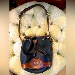 Vintage Dooney and Bourke bucket bag